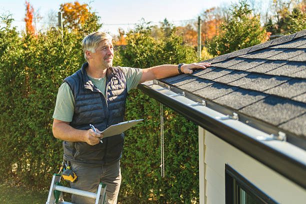 Professional Roofing technician working in Algodones, NM